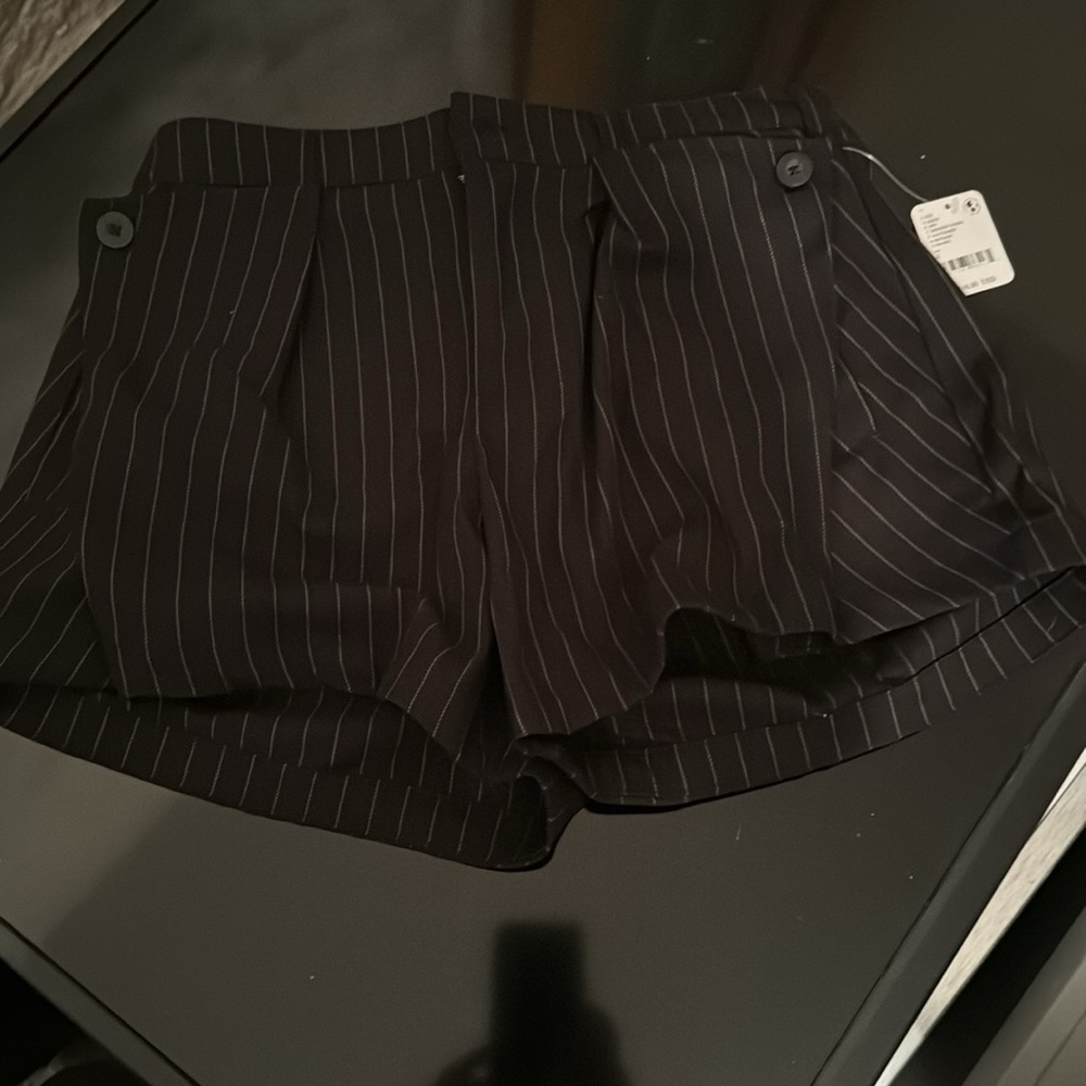 Free People Trouser Shorts - Picture 6 of 8